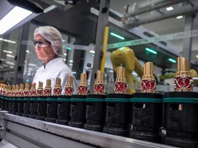 探秘巴黎網紅化妝品生產車間!這里的化妝品,深受中國女性青睞